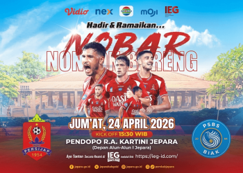 Suasana nobar Persijap Jepara vs PSBS Biak di Pendopo RA Kartini Jepara pada Jumat 24 April 2026