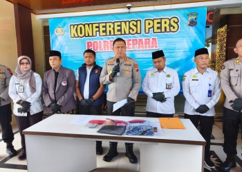 Konferensi pers Polres Jepara terkait penahanan pengasuh ponpes kasus kekerasan seksual berkedok pernikahan spiritual