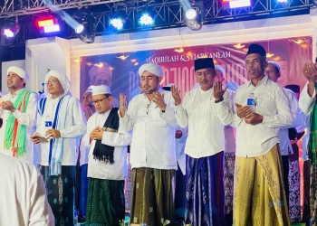 Suasana haul Mbah Moen di Jepara dipadati jamaah dan santri