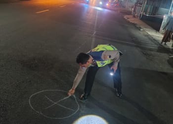 kecelakaan dua sepeda motor di jalan raya malam hari wilayah Jepara, kendaraan terlibat tabrakan di ruas jalan Kudus–Jepara
