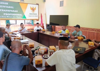 Ketua Baznas Jepara M Nasrullah Huda berdialog dengan komunitas difabel Jepara terkait optimalisasi zakat