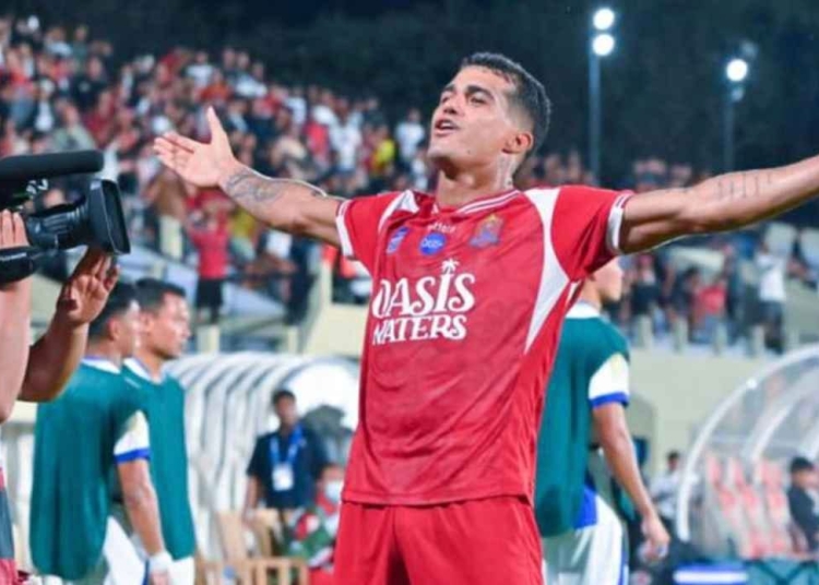 Striker Persijap Jepara Carlos Franca bersiap menghadapi laga penting melawan Persita Tangerang di BRI Super League 2025/26 dengan misi wajib membawa pulang poin.