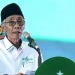 Potret KH Ubaidullah Shodaqoh saat memberikan keterangan terkait pengawasan pesantren di Jawa