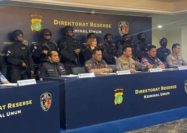 Polisi Polda Metro Jaya patroli malam tim pemburu begal 24 jam