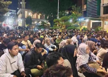 Ribuan mahasiswa nobar film Pesta Babi di Unisnu Jepara