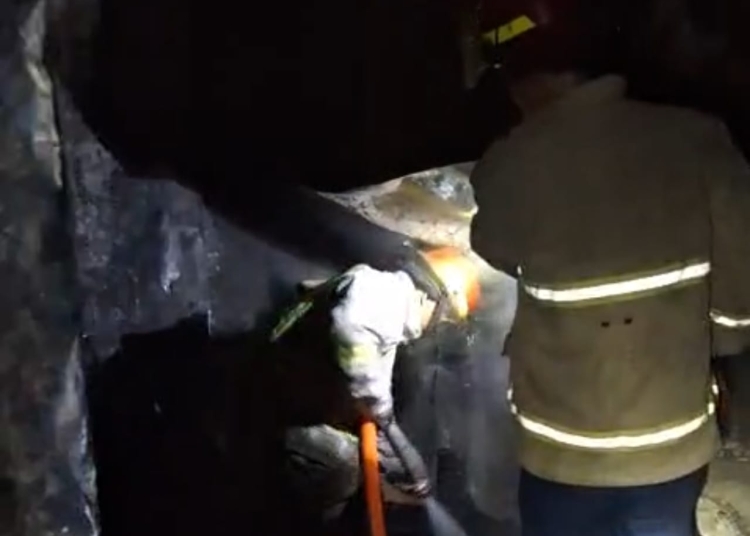 kebakaran oven pengering kayu di Jepara Troso Pecangaan malam hari