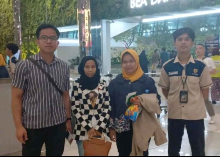 PMI Jepara Sri Titik akhirnya pulang setelah 16 tahun bekerja di Yordania tanpa gaji disambut haru keluarga di Bangsri