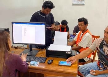 Puluhan pekerja proyek Sekolah Rakyat di Pakis Aji Jepara melaporkan dugaan upah belum dibayarkan kepada aparat penegak hukum.