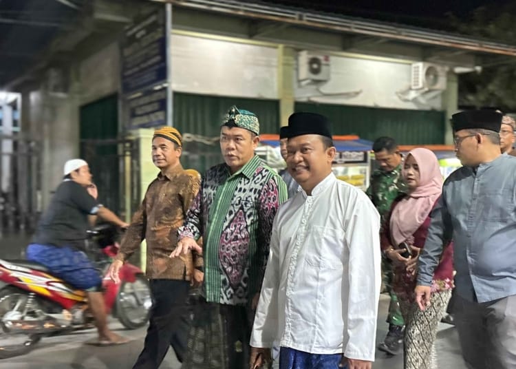Kirab Budaya Pergantian Luwur Adipati Tjitrosomo di Desa Sendang Kalinyamatan Jepara dihadiri Ketua DPRD Jepara Agus Sutisna
