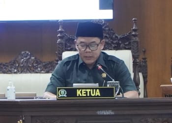 Ketua DPRD Jepara Agus Sutisna menjelaskan pembahasan aturan Pilpet Jepara 2026 terkait penghapusan uang jaminan calon petinggi.