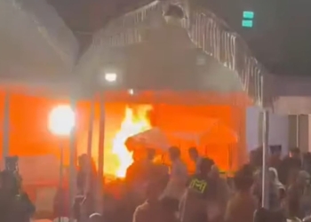 Kebakaran saat hajatan di Batealit Jepara, api membesar dari tabung gas di stan prasmanan