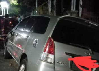 Kecelakaan beruntun mobil Innova di Jepara hingga masuk selokan setelah tabrak tiga kendaraan