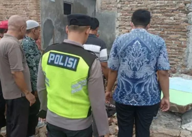 pekerja tewas tertimpa bangunan di Kudus saat pembongkaran