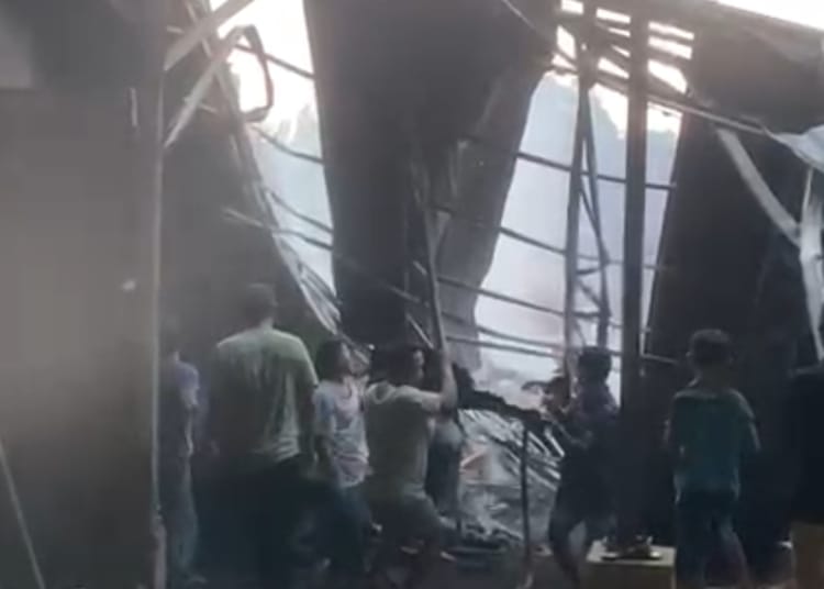 kebakaran tempat produksi mebel di Kedung Jepara dini hari
