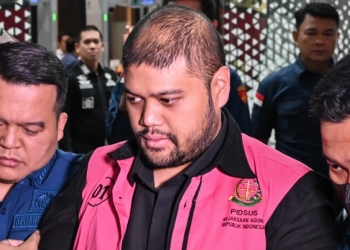 Tersangka kasus MBG Glory Harimas Sihombing diduga menjual titik SPPG hingga Rp100 juta menurut Kejaksaan Agung.