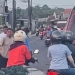 Pengendara Beat terjatuh lalu dihantam mikrobus di Jalan Raya Jepara–Kudus wilayah Desa Ngabul, Kecamatan Tahunan, Rabu (24/6/2026).