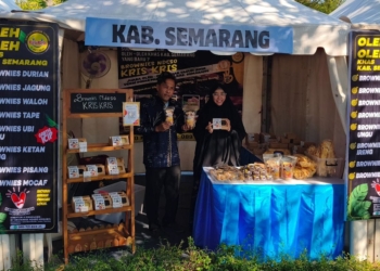 UMKM Kabupaten Semarang menampilkan Brownies Ndeso KrisKris berbahan pangan lokal pada Festival Olahan Pangan Jawa Tengah 2026 di TMII Jakarta.