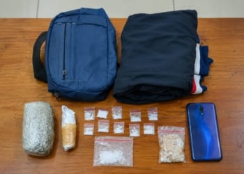 Barang bukti sabu, ganja, tas, dan ponsel hasil pengungkapan kasus peredaran narkoba oleh Polda Jateng di Temanggung.
