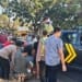 Petugas mengevakuasi korban kecelakaan beruntun di Jalan Raya Kudus–Jepara, Desa Tunggulpandean, Nalumsari, Jepara, Rabu 15 Juli 2026.
