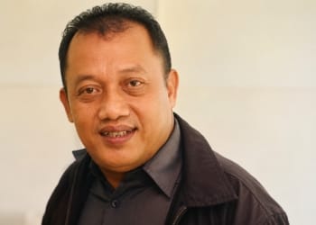 Ketua LJM Yulis Suharyono menyampaikan sikap terkait penanganan tongkang BG Santosa 6 di perairan Mororejo Jepara.