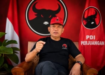 Drs. H. Junarso, Wakil Ketua DPRD Jepara, menyampaikan dukungan terhadap program DLH Jepara yang melibatkan masyarakat dan swasta dalam penanganan sampah.