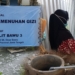 Petugas dan warga melakukan pengecekan dugaan pencemaran air sumur akibat IPAL SPPG 3 Bawu di Desa Bawu, Kecamatan Batealit, Jepara.