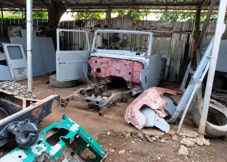 Mobil hardtop milik konsumen yang diduga tak kunjung selesai dikerjakan di bengkel cat Kalinyamatan Jepara meski telah dibayar Rp30 juta.