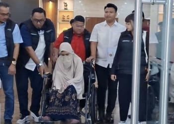 Polisi di Tegal diduga menyiksa istri siri hingga korban mengalami luka bakar 47 persen dan kini menjalani proses hukum.