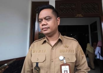 Bupati Jepara Witiarso Utomo menegaskan tidak ada anak Jepara yang boleh putus sekolah karena biaya.