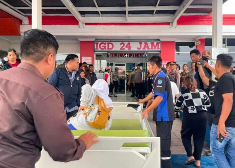 Ratusan siswa Berastagi diduga sakit usai menyantap makanan MBG
