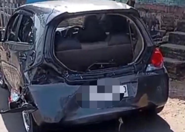 Honda Brio ringsek setelah kecelakaan di Cemoro Kembar Jepara