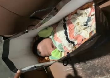Bayi perempuan ditemukan dalam tas kertas di depan rumah warga Karangampel Kudus