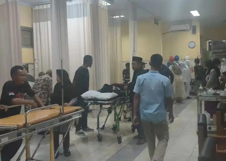 Dugaan keracunan MBG di Batang, ratusan warga dan siswa mendapat perawatan di rumah sakit