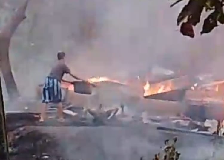 Kandang ayam terbakar di Desa Tanjung Pakis Aji Jepara, satu teknisi meninggal dunia