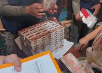 Tim gabungan menyita 4.160 batang rokok ilegal di Kembang, Jepara