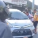 Toyota Calya oleng dan tabrak Suzuki Karimun di Jalan Soekarno-Hatta Jepara