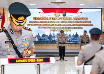 AKBP Keris Aji Wibisono resmi menjabat Kapolres Jepara dalam serah terima jabatan di Polda Jawa Tengah