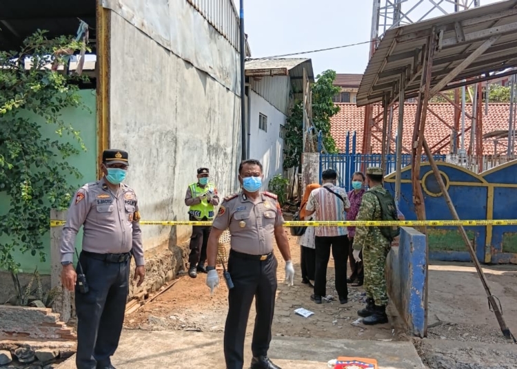 Penemuan mayat pria lansia tanpa identitas di kawasan Ujung Batu, Jobokuto, Jepara, yang masih dalam penyelidikan Polres Jepara.