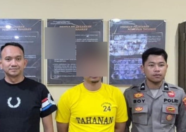 Polda Jateng mengungkap dugaan judi online melalui live TikTok di Kudus dan menyita sejumlah barang bukti.