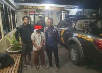 Pencurian di Masjid Baitussalam Batealit Jepara, korban kehilangan HP Motorola G57 dan uang Rp415 ribu saat tertidur.