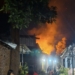 Kebakaran tempat pengering kayu di Mlonggo Jepara berhasil dipadamkan petugas Damkar pada Minggu malam.