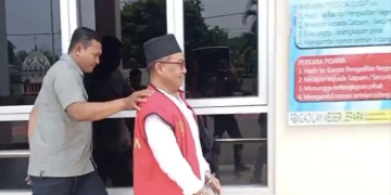 Abi Jamroh pimpinan Ponpes Al-Anwar Jepara dituntut 12 tahun penjara dalam kasus dugaan kekerasan seksual terhadap santriwati.