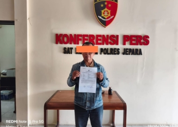 Petinggi Desa Ngabul Sholehan menjadi sorotan setelah muncul dua laporan pengaduan terkait investasi RKC Rp235 juta dan dugaan kekurangan pembayaran paving Rp17,5 juta.