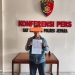Petinggi Desa Ngabul Sholehan menjadi sorotan setelah muncul dua laporan pengaduan terkait investasi RKC Rp235 juta dan dugaan kekurangan pembayaran paving Rp17,5 juta.